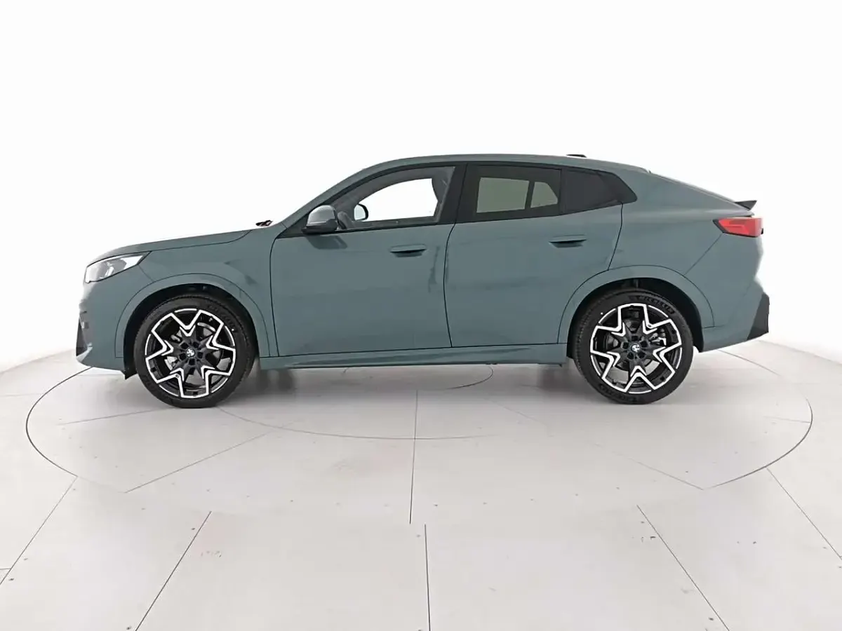 Nuova BMW X2 M Sport 150 CV (110 kW) 2026 Cape york green SUV