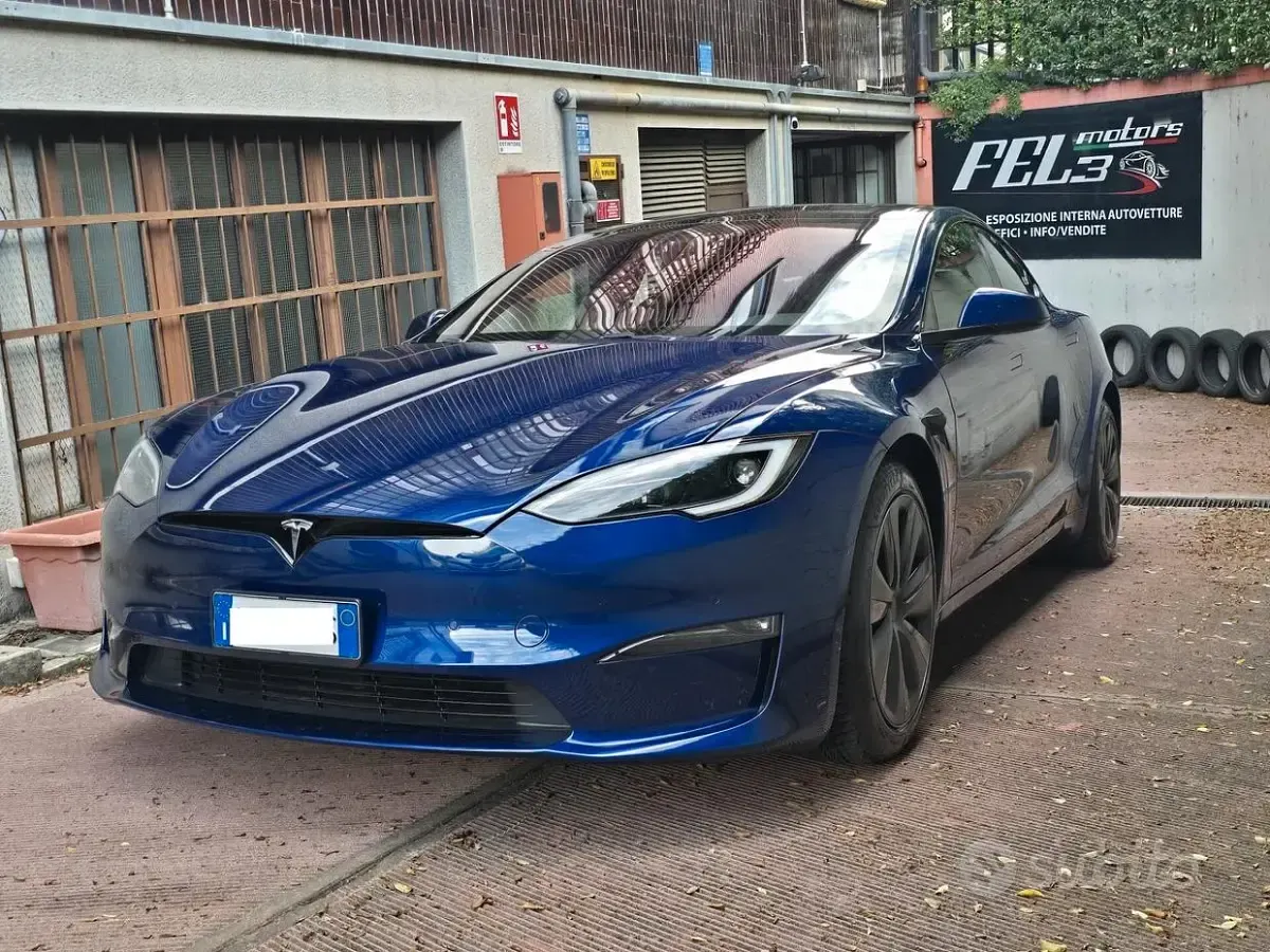 Usata Tesla Model S Long Range AWD 217 kW (296 CV) 2023 Blu/azzurro Utilitaria
