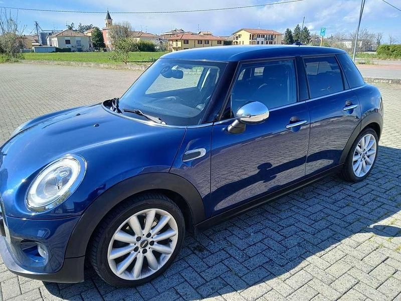Usata Mini Cooper D Seven 116 CV (85 kW) 2016 Utilitaria