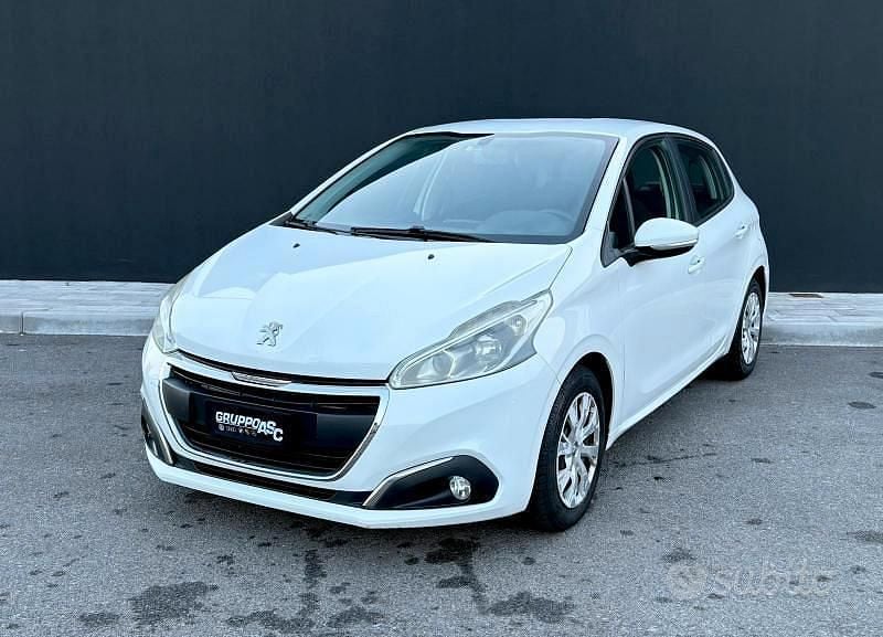 Usata Peugeot 208 75 CV (55 kW) 2015 Bianco Utilitaria
