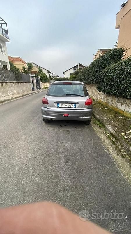 Usata Peugeot 206 60 CV (44 kW) 2000 Berlina