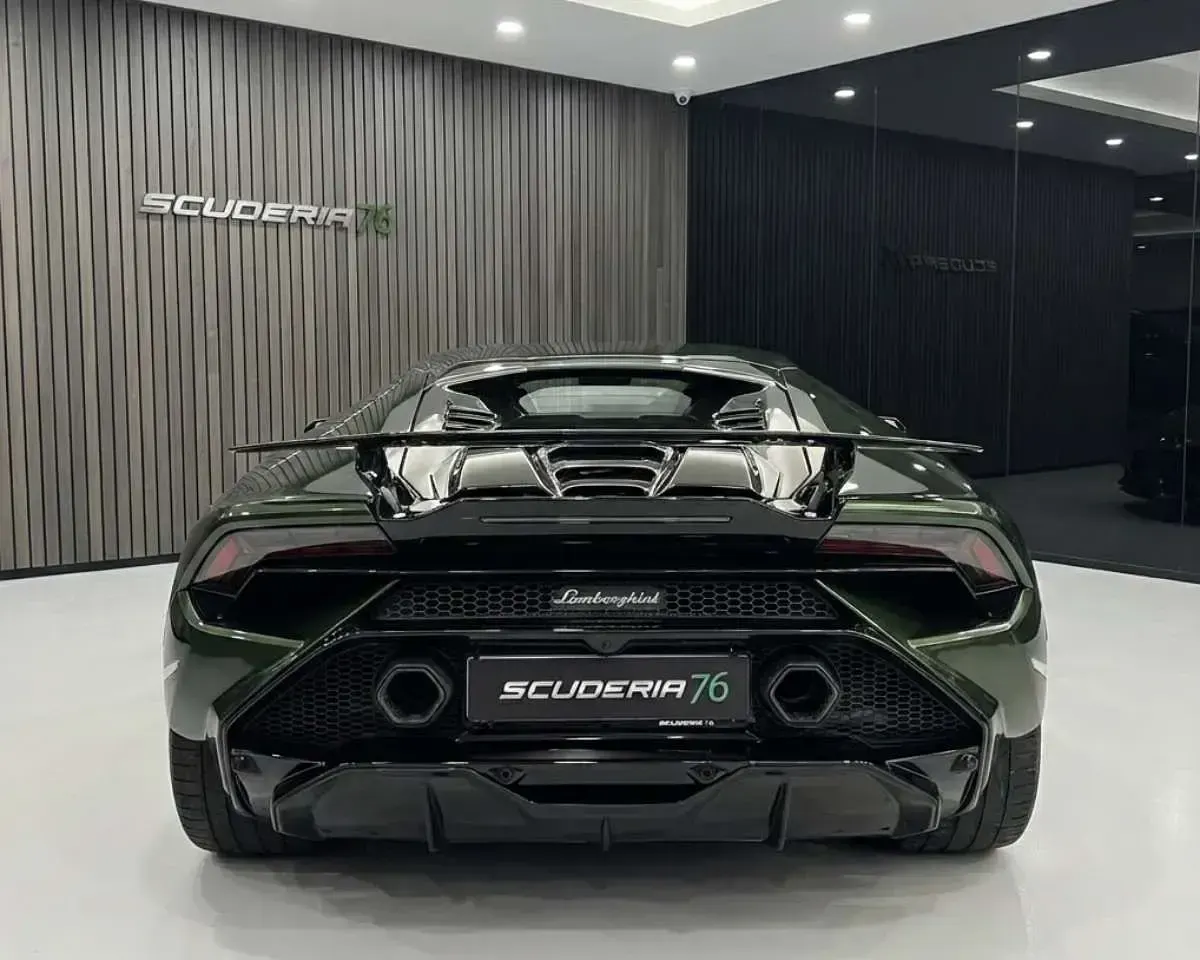 Usata Lamborghini Huracán 639 CV (469 kW) 2024 Verde Coupé