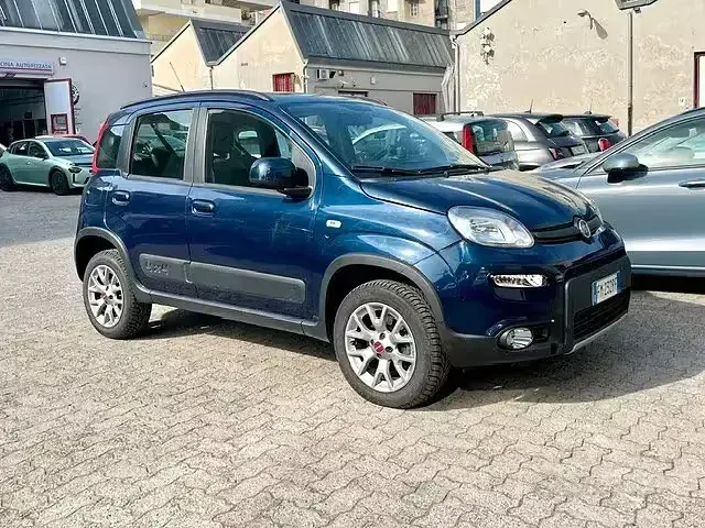 Usata Fiat Panda 4x4 S 95 CV (69 kW) 2018 Bluazzurro Utilitaria