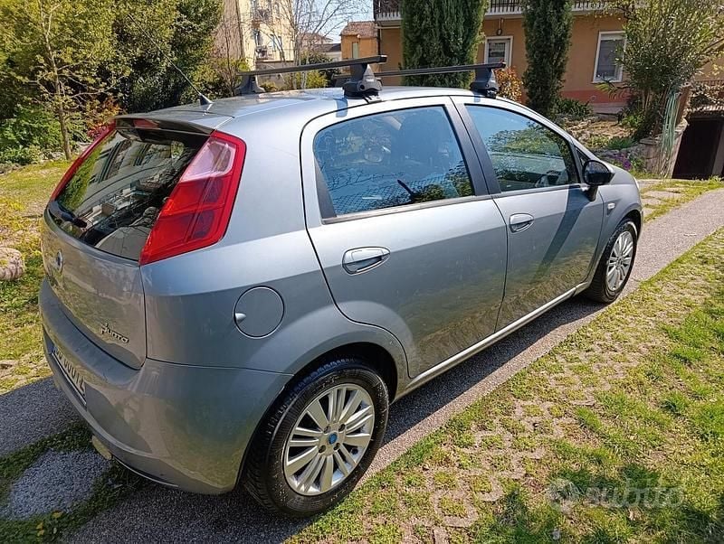 Usata Fiat Grande Punto 90 CV (66 kW) 2006 Grigio Utilitaria