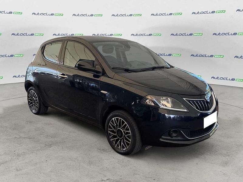 Usata Lancia Ypsilon S 70 CV (51 kW) 2024 Nero Utilitaria