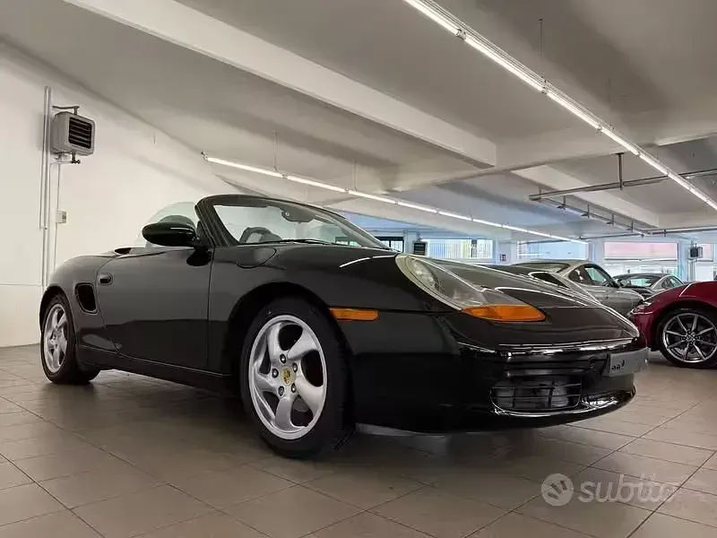 Usata Porsche Boxster 220 CV (161 kW) 2000 Nero Cabrio
