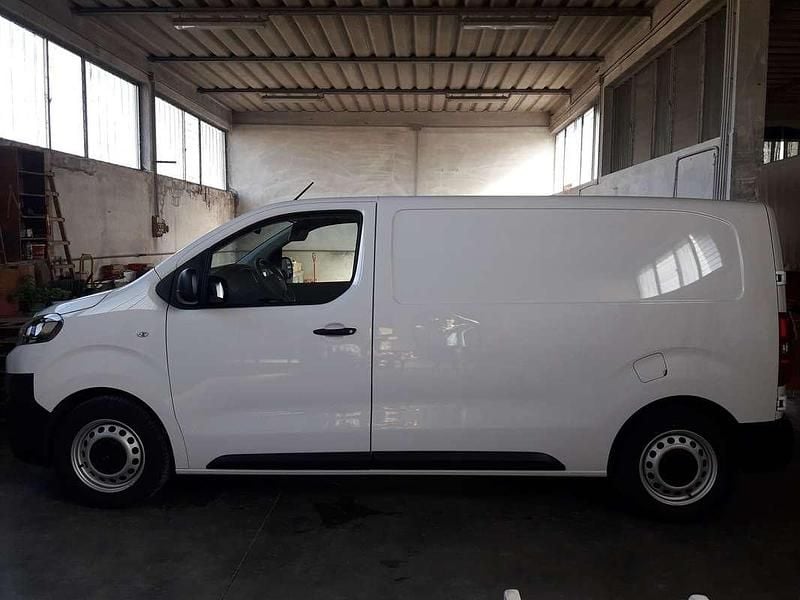 Usata Citroën Jumpy 120 CV (88 kW) 2024 Bianco Monovolume