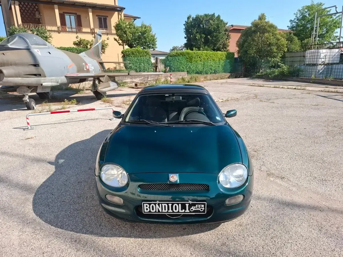 Usata MG F 120 CV (88 kW) 1996 Verde Cabrio