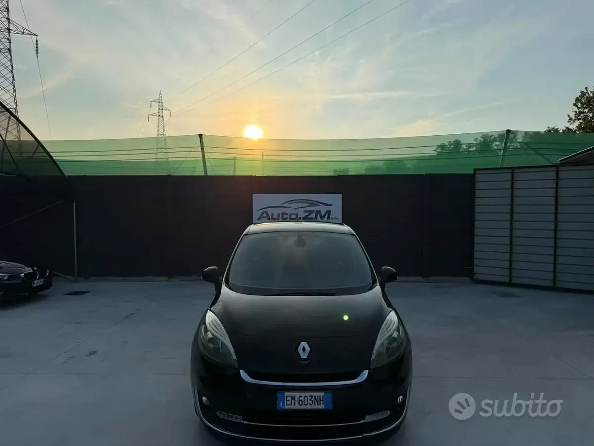 Usata Renault Scénic III Bose Edition 131 CV (96 kW) 2012 Nero Monovolume