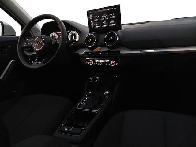 Usata Audi Q2 Advanced 150 CV (110 kW) 2025 Argento SUV