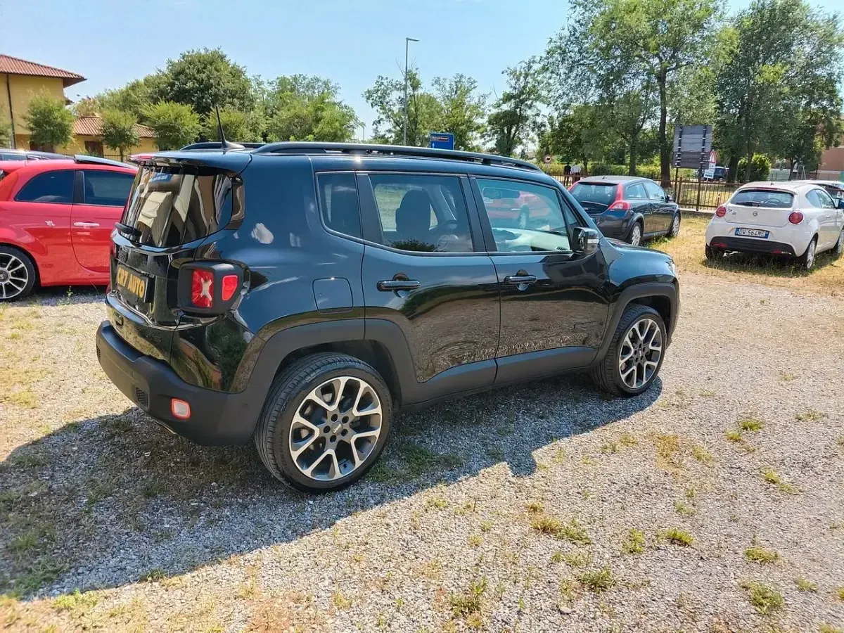 Usata Jeep Renegade Trailhawk 179 CV (131 kW) 2022 Nero SUV