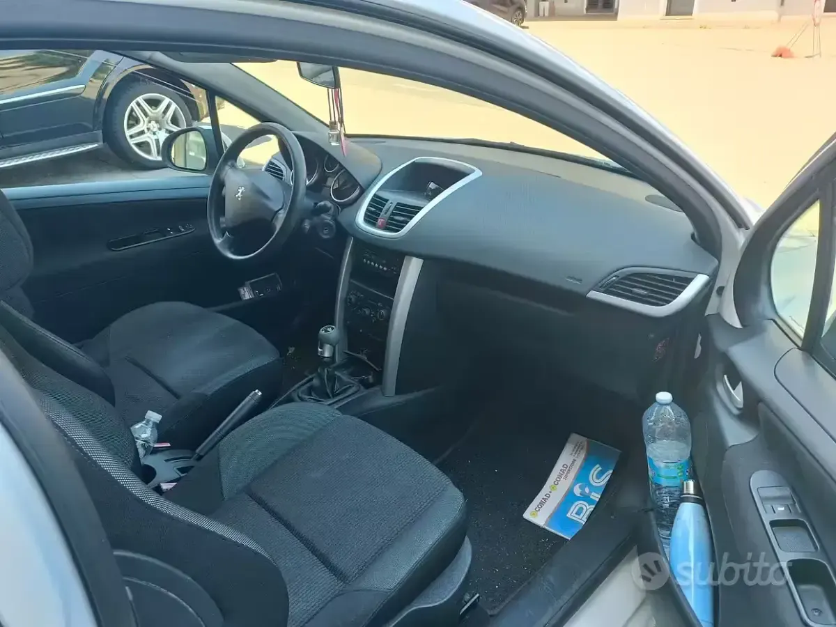 Usata Peugeot 207 73 CV (53 kW) 2012 Bianco Berlina