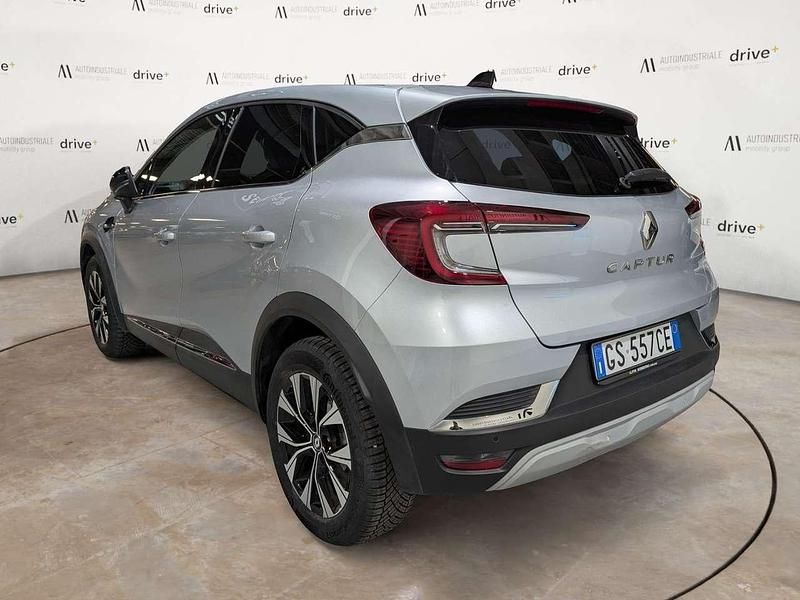 Usata Renault Captur Techno 91 CV (66 kW) 2024 Argento SUV