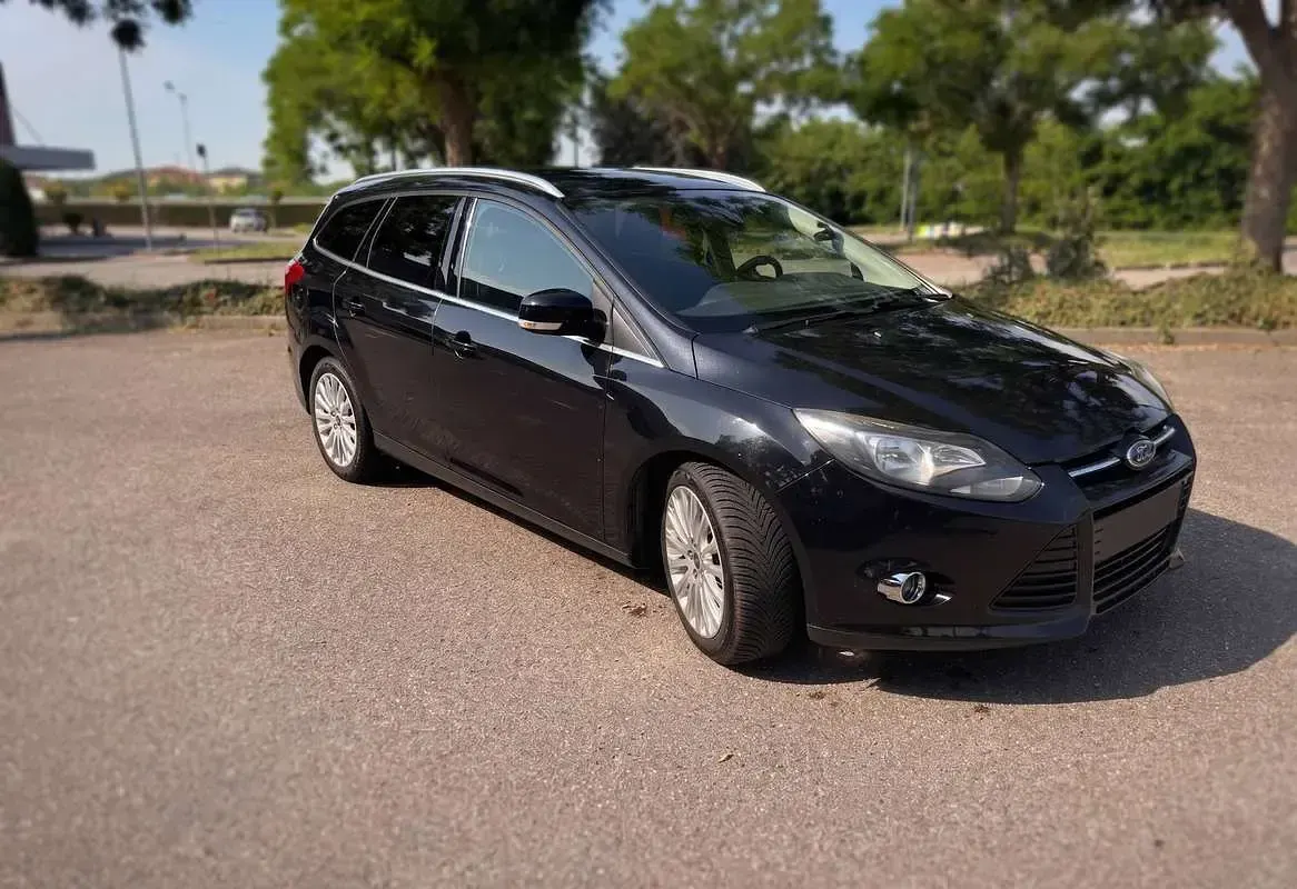 Usata Ford Focus Titanium 116 CV (85 kW) 2011 Nero Station wagon