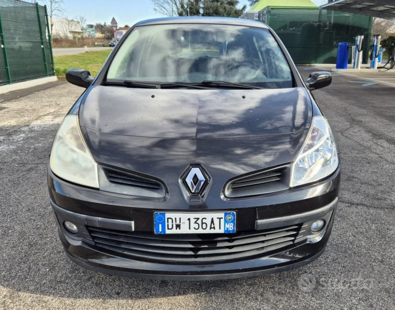 Usata Renault Clio II 75 CV (55 kW) 2009 Nero Utilitaria