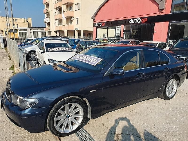 Begagnad BMW 735 272 HK (200 kW) 2002 Blå Sedan