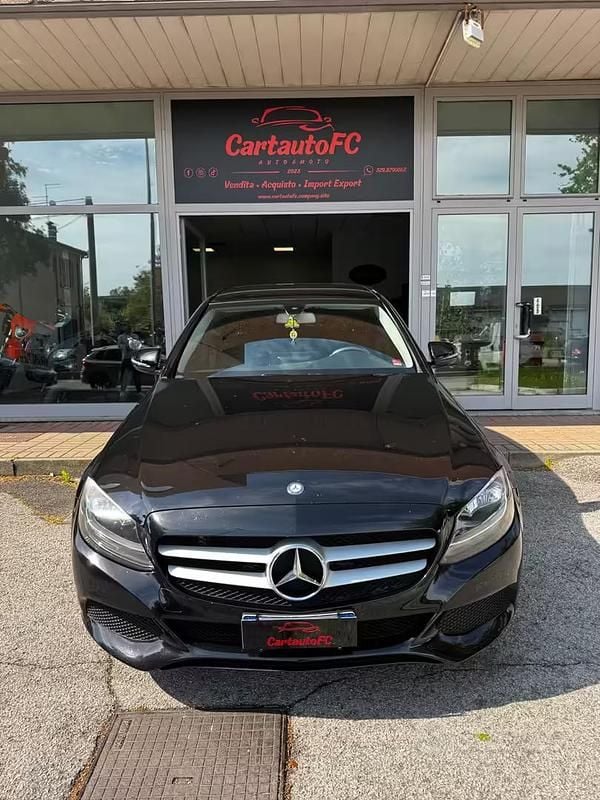 Usata Mercedes C180 116 CV (85 kW) 2016 Nero Berlina