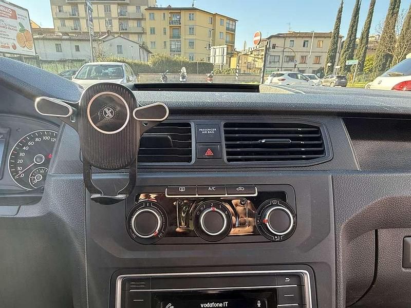 Usata VW Caddy 102 CV (75 kW) 2018 Bianco Monovolume