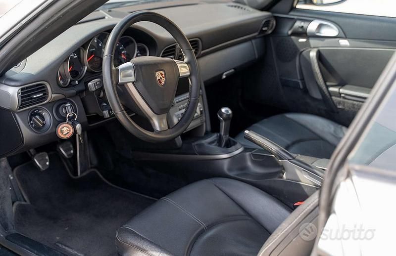 Usata Porsche 997 325 CV (239 kW) 2007 Grigio Coupé