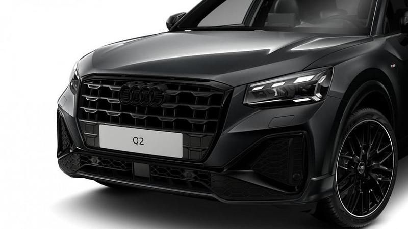 Nuova Audi Q2 2026 Grigio daytona perlato SUV
