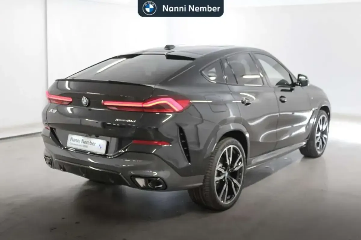 Nuova BMW X6 M Sport 352 CV (258 kW) 2026 Black sapphire metallizzato SUV