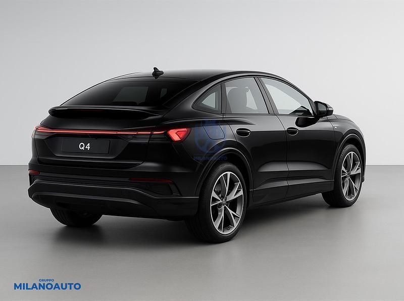 Usata Audi Q4 Sportback e-tron S-Line 210 kW (286 CV) 2024 Nero SUV