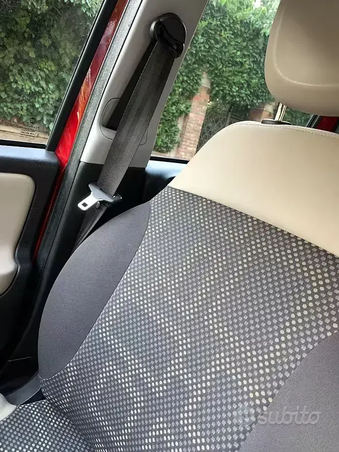 Usata Fiat Panda 4x4 S 95 CV (69 kW) 2016 Rosso Utilitaria