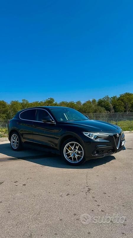Usata 2018 Alfa Romeo Stelvio SUV | 21.000 € (Buon prezzo) - Immagine 1/4