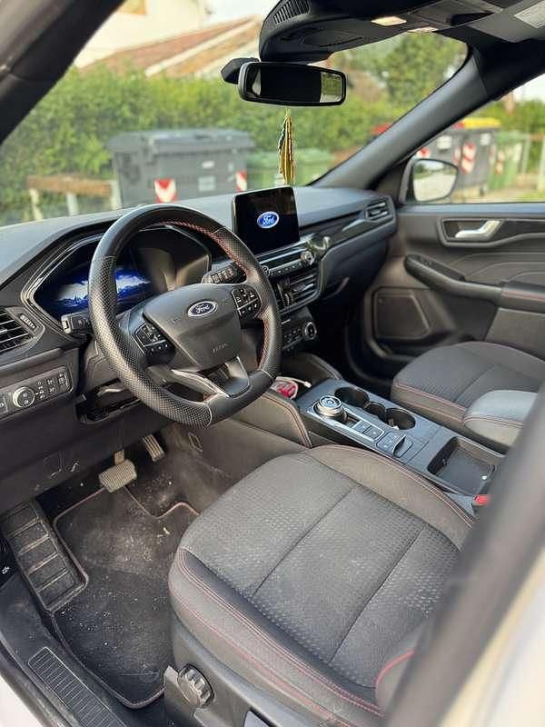 Usata Ford Kuga ST-Line 152 CV (111 kW) 2023 Bianco SUV