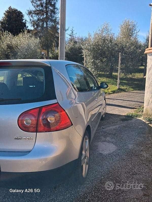 Usata VW Golf V 2005 Grigio Utilitaria