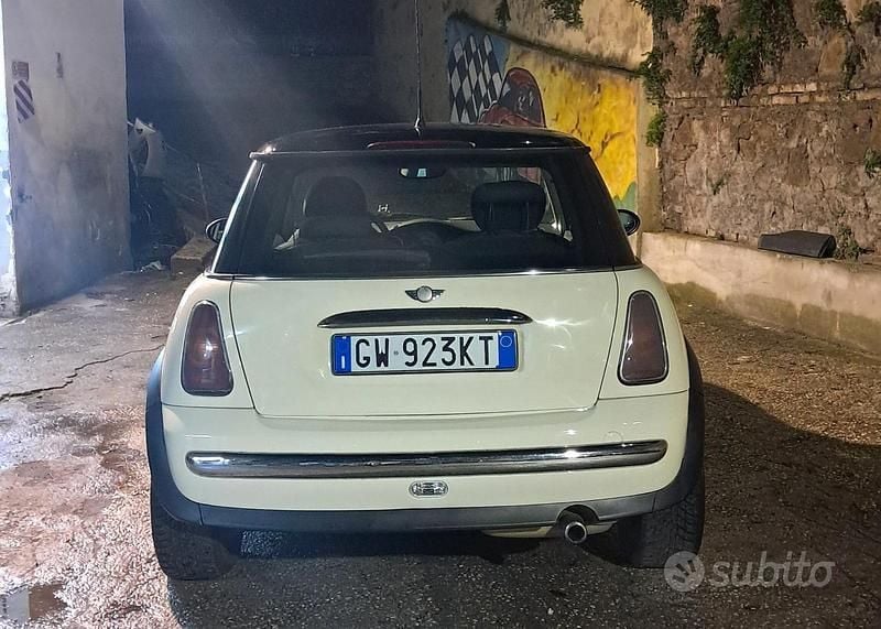 Usata Mini ONE 90 CV (66 kW) 2003 Bianco Utilitaria