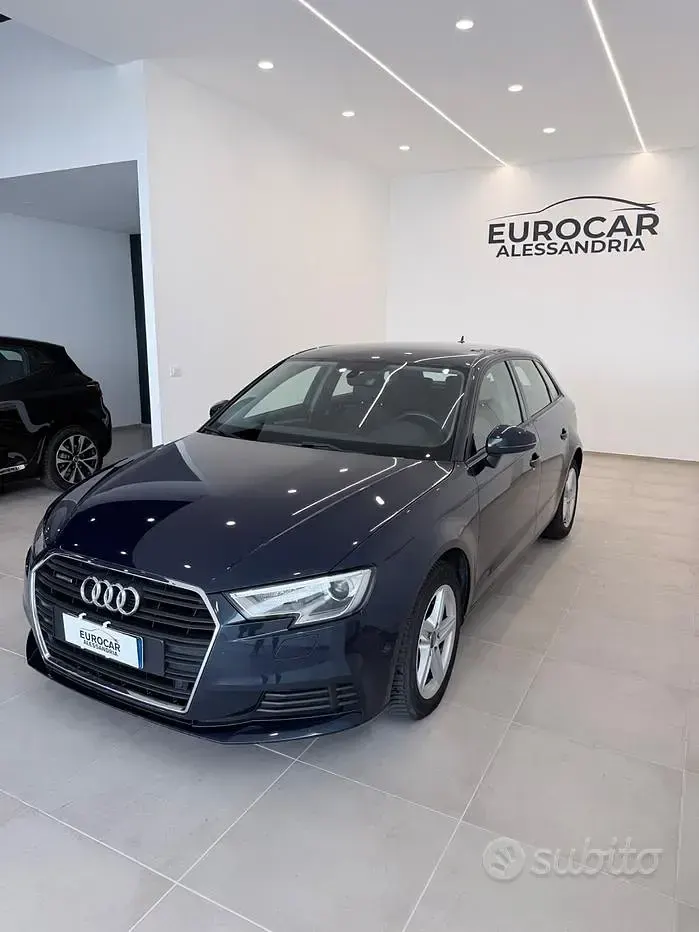 Usata Audi A3 Attraction 150 CV (110 kW) 2017 Blu/azzurro Berlina