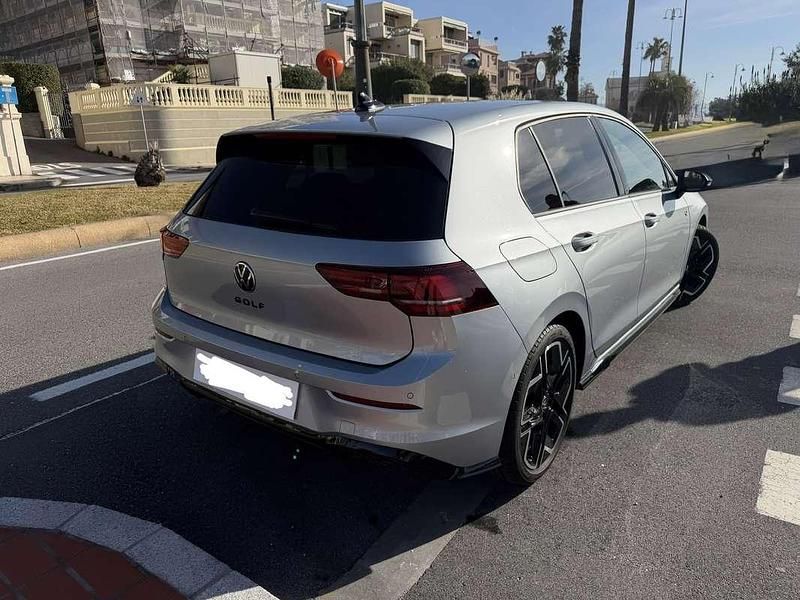 Usata VW Golf VIII R-line 116 CV (85 kW) 2025 Argento Berlina