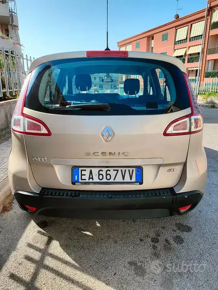 Usata Renault Scénic 110 CV (80 kW) 2010 Monovolume