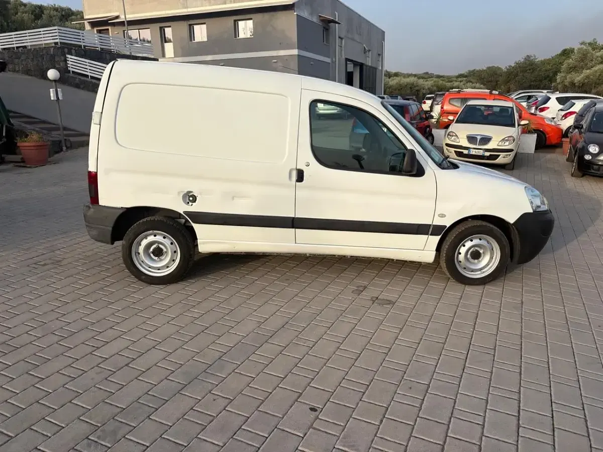 Usata Peugeot Partner 69 CV (50 kW) 2004 Bianco Monovolume