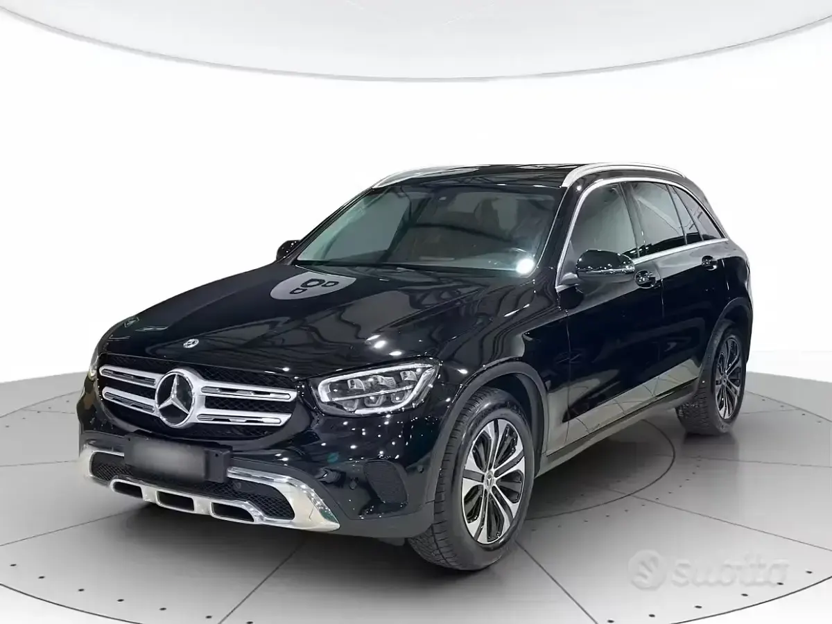 Usata Mercedes 220 Business 194 CV (142 kW) 2022 Nero SUV