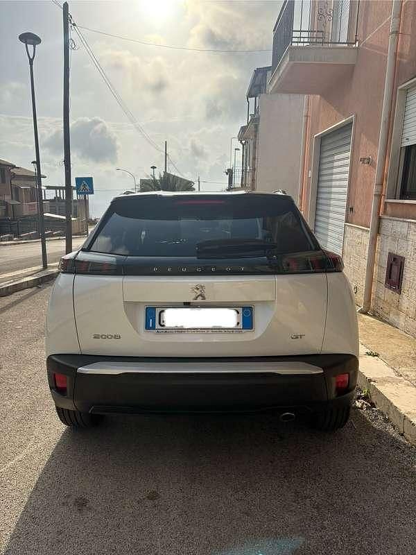 Usata Peugeot 2008 GT-line 131 CV (96 kW) 2023 SUV