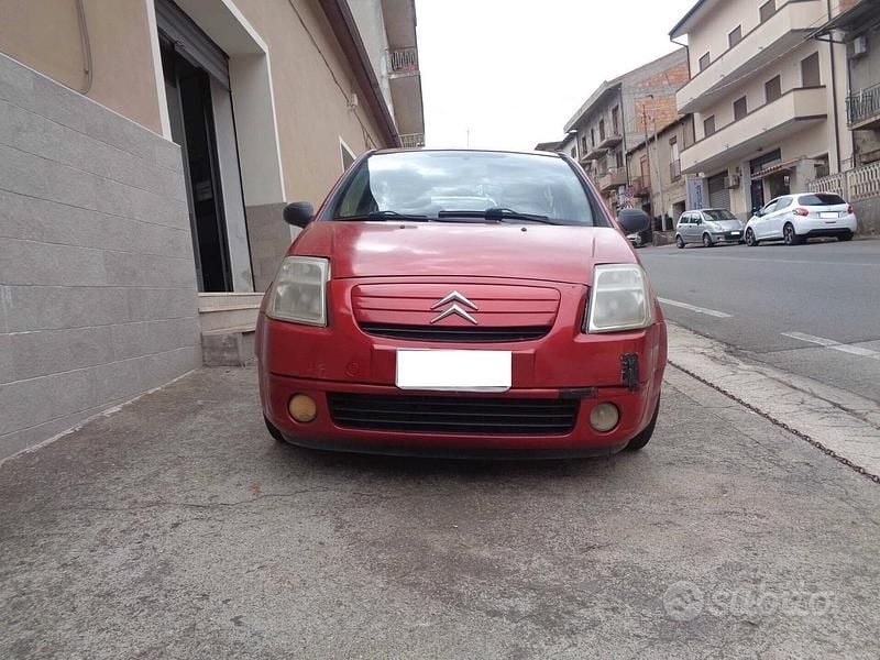 Usata Citroën C2 Elegance 60 CV (44 kW) 2004 Rosso Utilitaria
