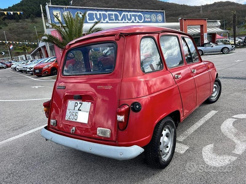 Usata Renault R4 33 CV (24 kW) 1988 Rosso Berlina