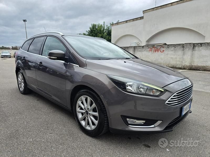 Usata Ford Focus Titanium 95 CV (69 kW) 2017 Grigio Station wagon