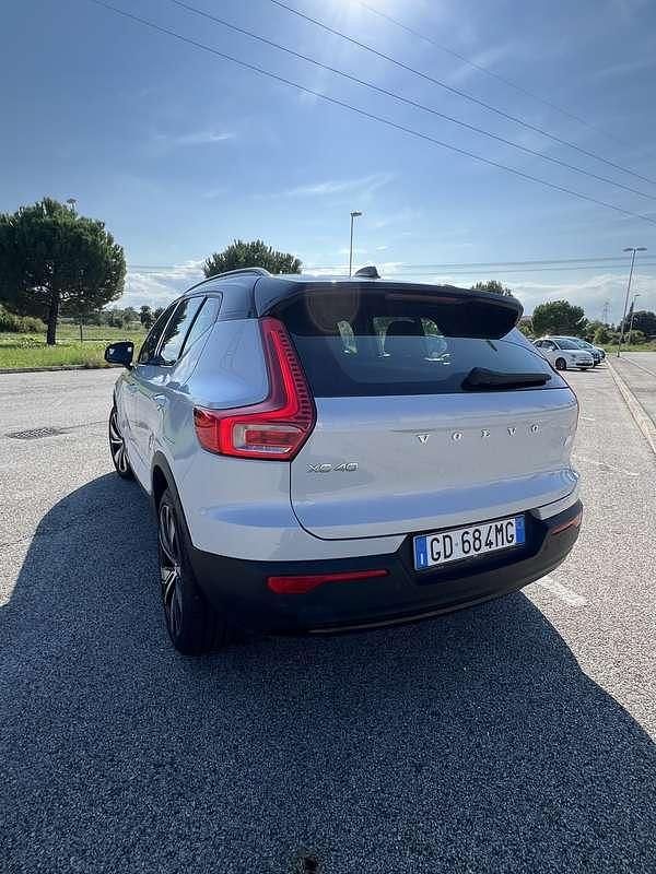 Usata Volvo XC40 R-Design 160 kW (218 CV) 2021 Grigio SUV