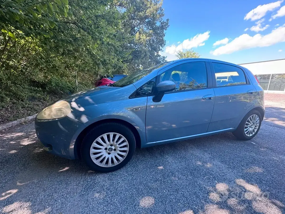 Usata Fiat Grande Punto 75 CV (55 kW) 2009 Blu Utilitaria