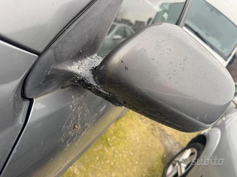 Usata Suzuki Vitara 129 CV (94 kW) 2007 Grigio