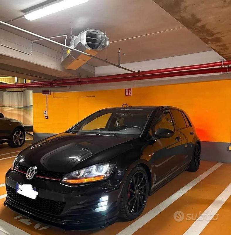 Usata VW Golf VII GTI 230 CV (169 kW) 2014 Berlina
