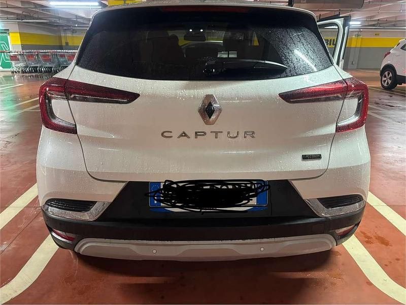 Bianco Usata 2023 Renault Captur Equilibre SUV | 22.300 € (Cara) - Immagine 1/4