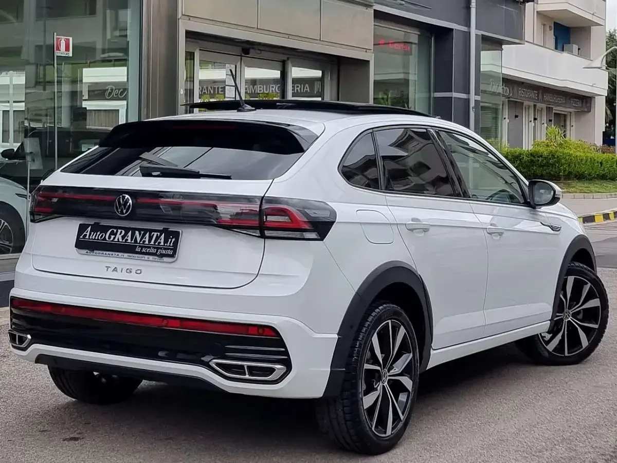 Usata VW Taigo R-line 110 CV (80 kW) 2023 Bianco SUV