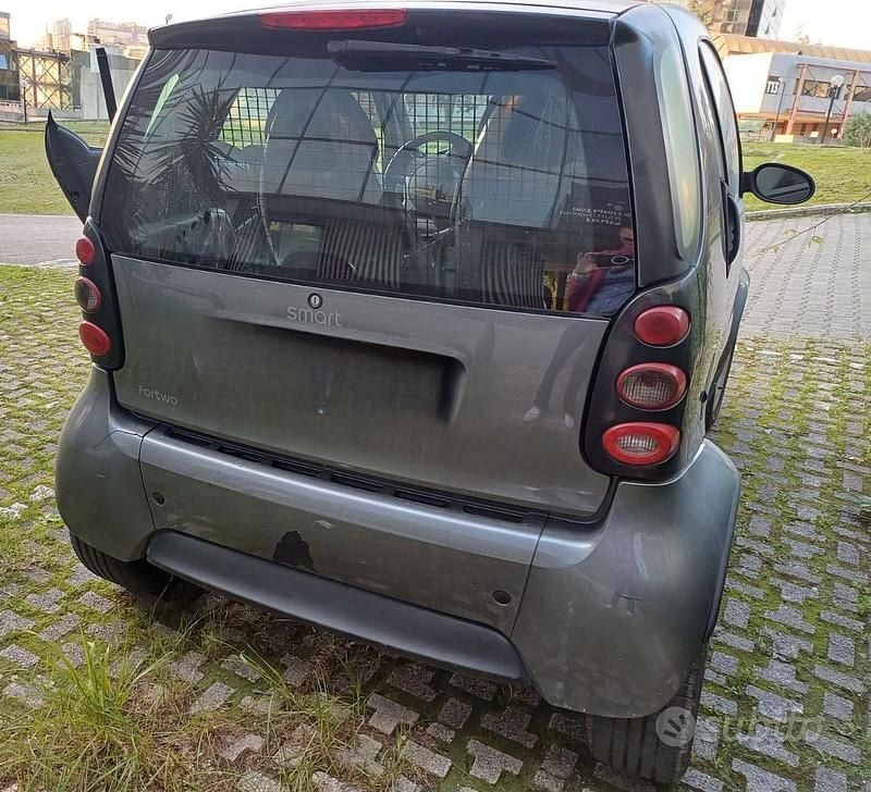 Usata Smart ForTwo Coupé Pulse 61 CV (44 kW) 2004 Grigio Coupé