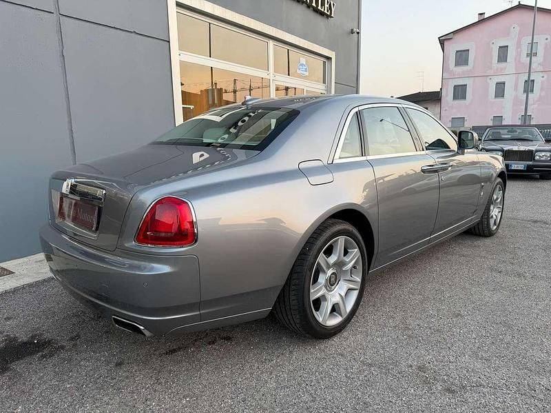 Usata Rolls Royce Ghost 570 CV (419 kW) 2010 Argento Berlina