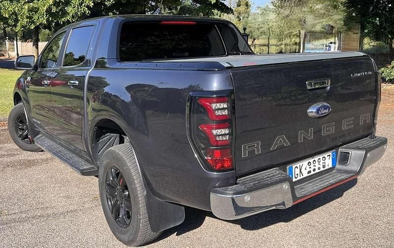 Usata Ford Ranger Limited 213 CV (156 kW) 2022 Grigio Pick-up