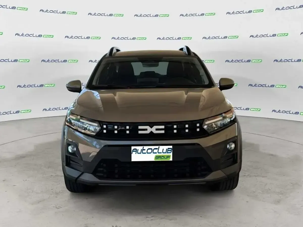 Nuova Dacia Sandero Expression 122 CV (89 kW) 2026 Grigio Utilitaria